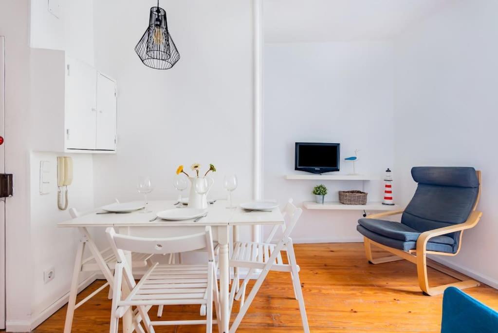 Apartamento Duque 2br Flat At Historical Chiado