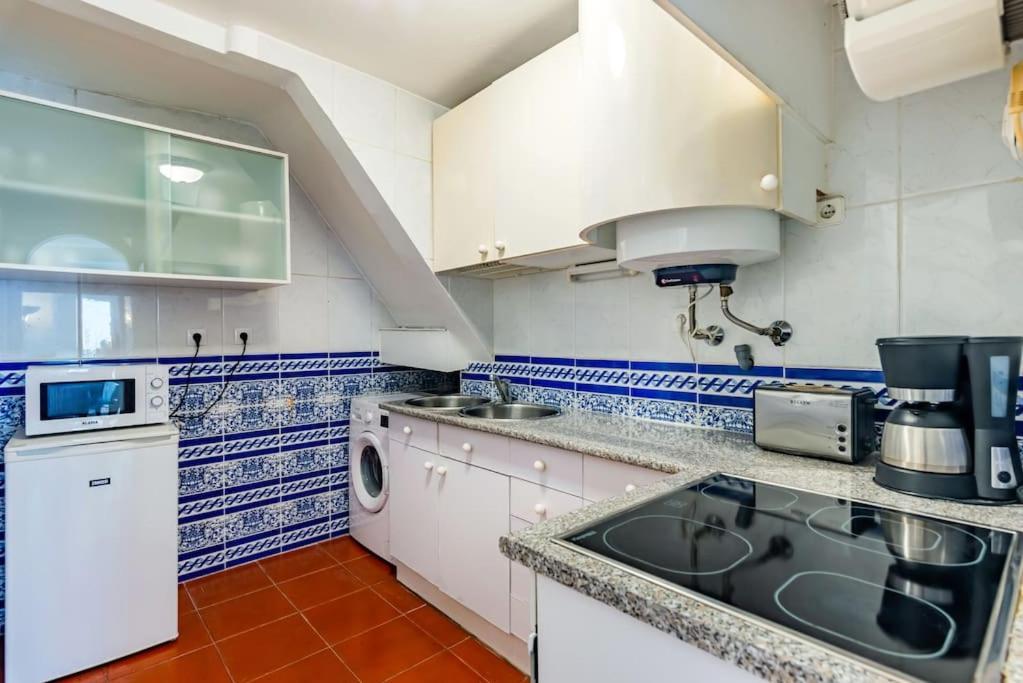 Apartamento Duque 2br Flat At Historical Chiado